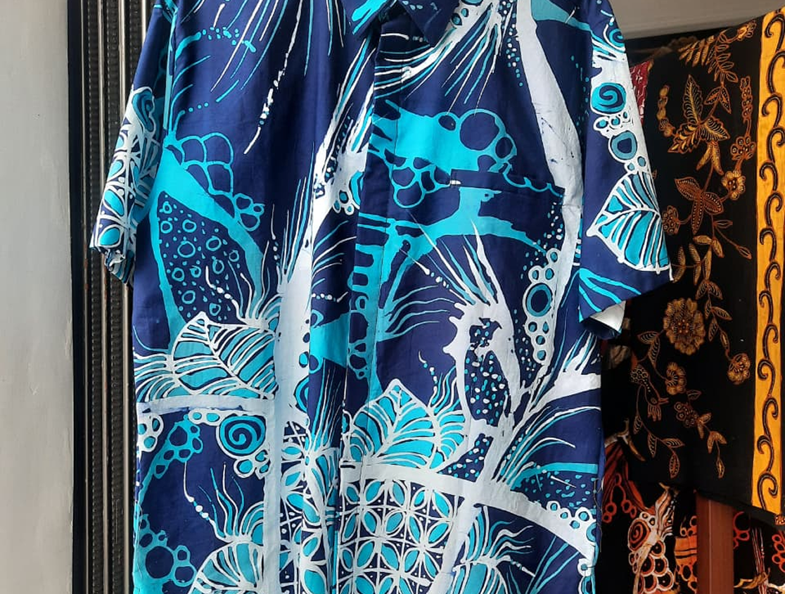 Kemeja Pendek Motif Abstrak